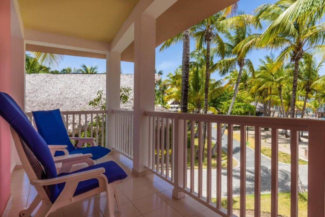 Playabachata Puerto Plata ภายนอก รูปภาพ A balcony at the hotel