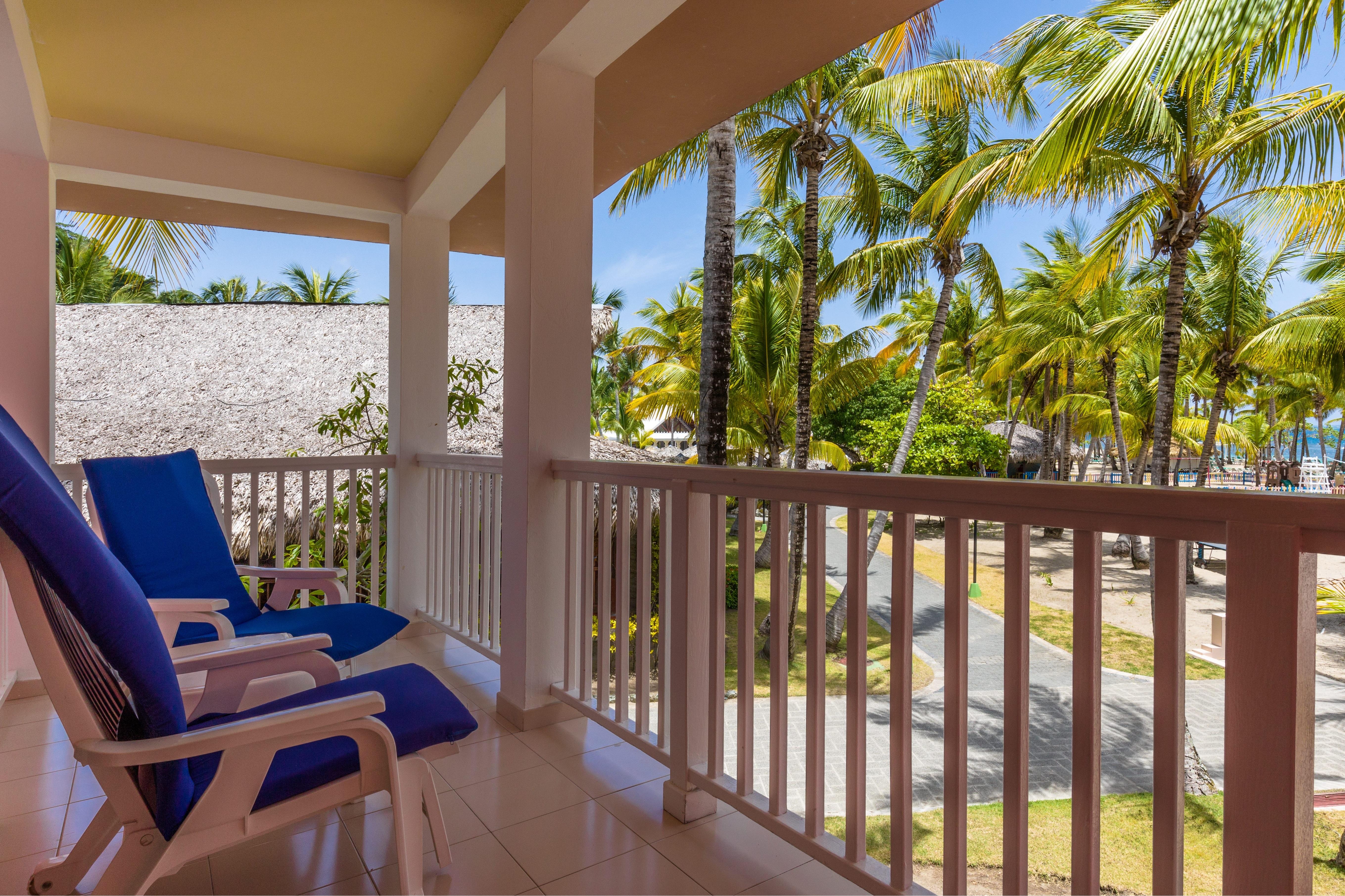 Playabachata Puerto Plata ภายนอก รูปภาพ Balcony of a suite at the Atlantis Paradise Island