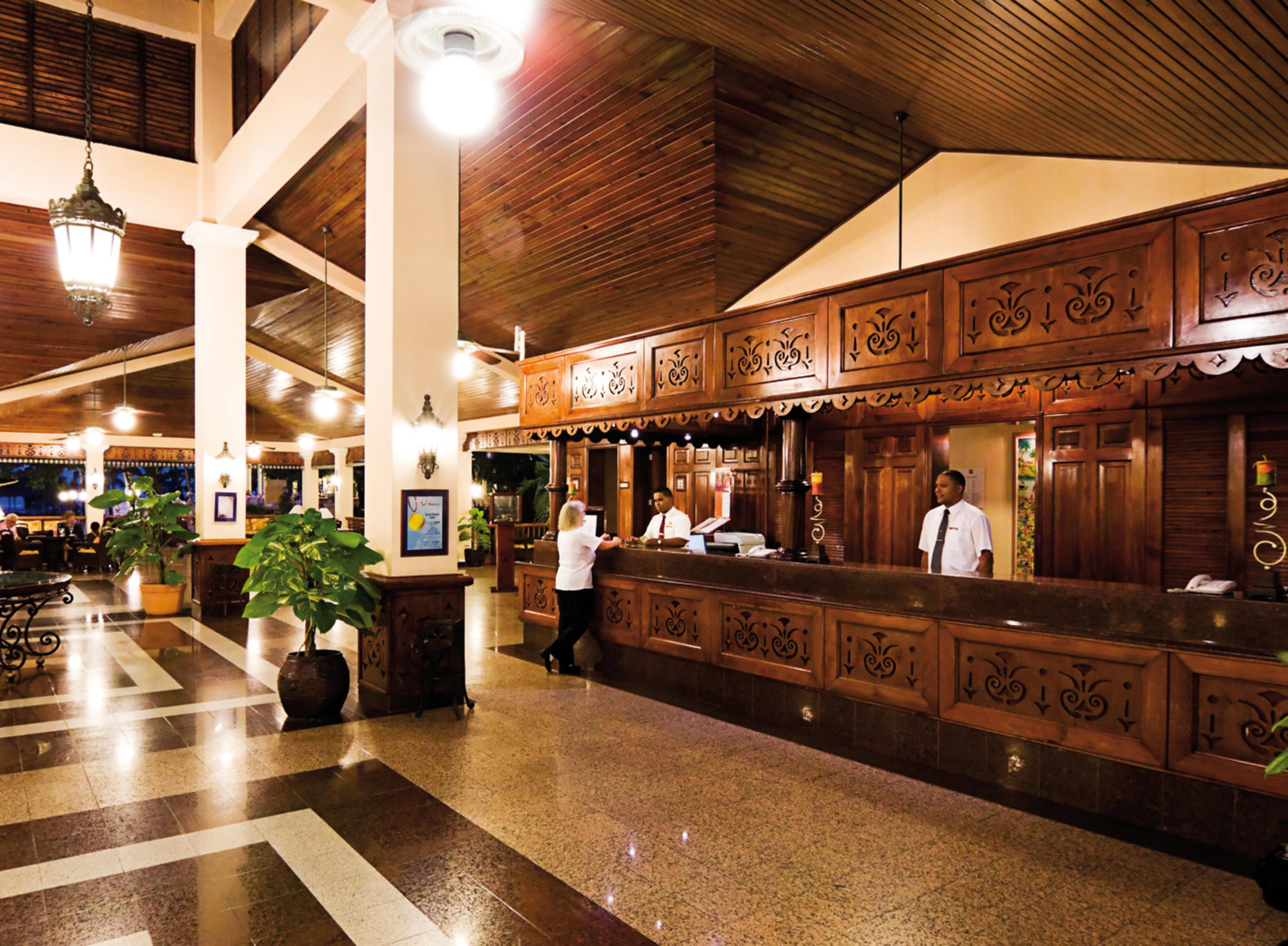 Playabachata Puerto Plata ภายนอก รูปภาพ The lobby of the Royal Thai Hotel