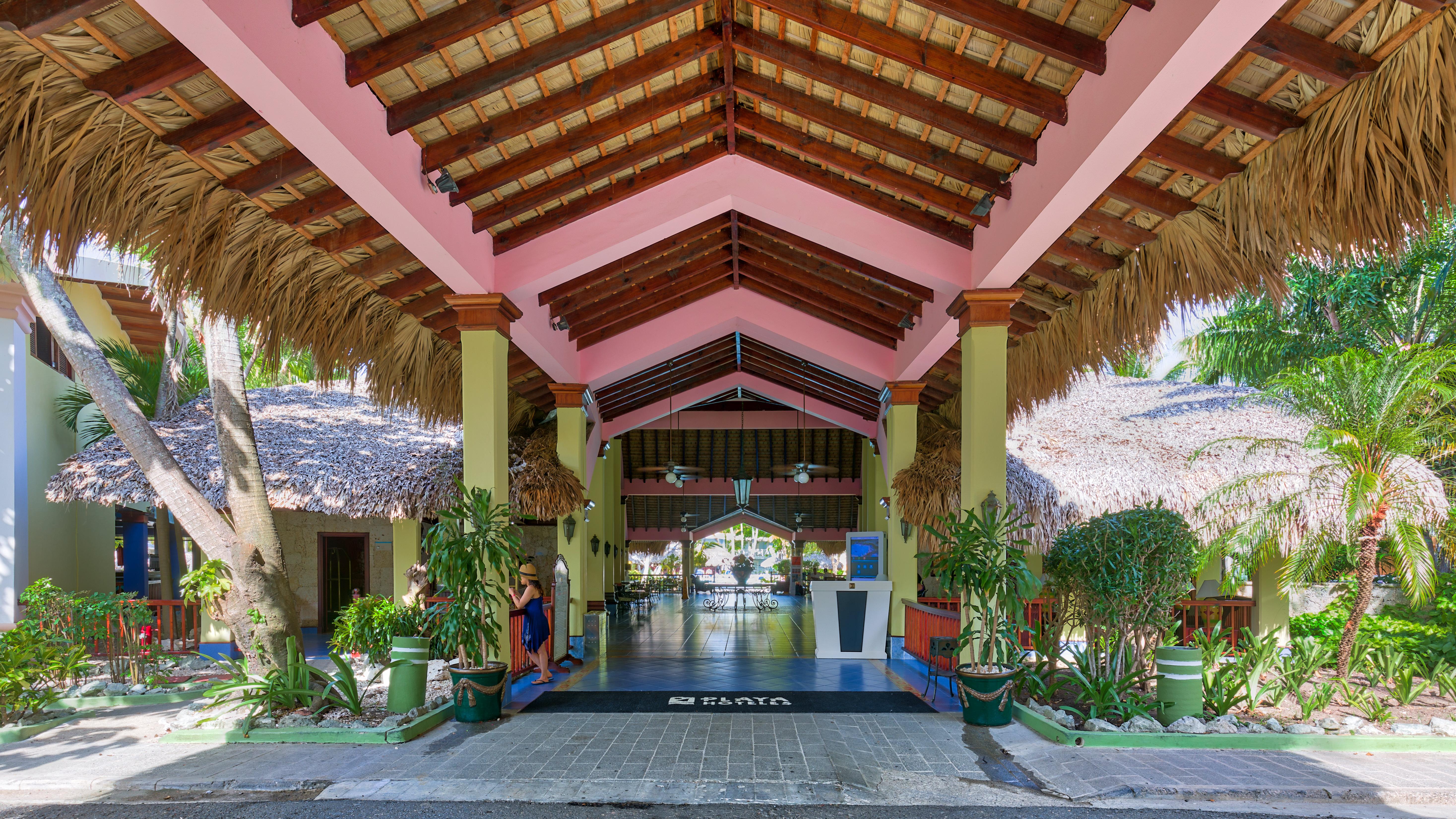 Playabachata Puerto Plata ภายนอก รูปภาพ Entrance to the resort