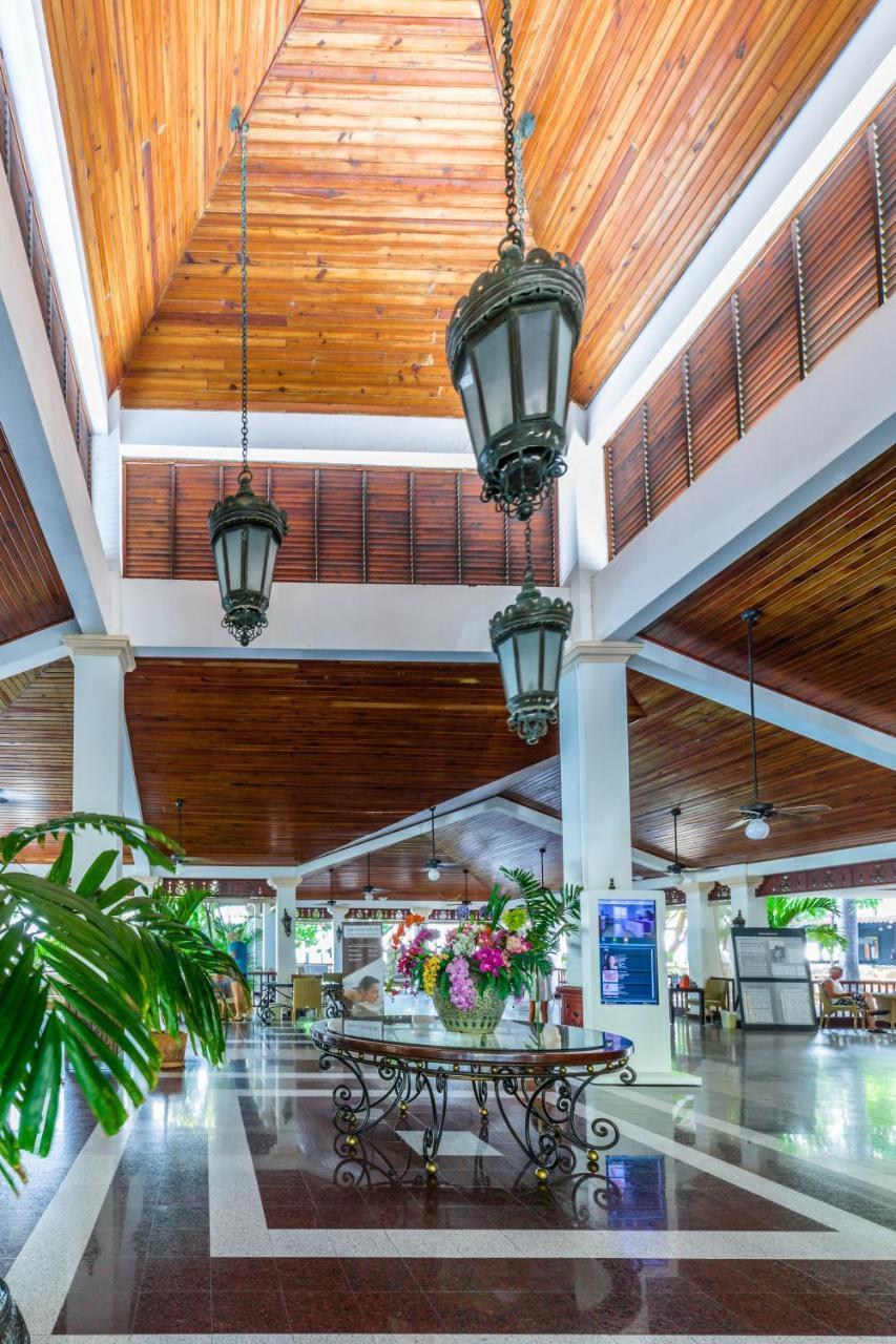 Playabachata Puerto Plata ภายนอก รูปภาพ Interior of the hotel